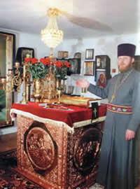 The alter, presented by Bishop Anufriy to the growing church on the patron saint's day of the Holy Serghiy Radonezhskiy.